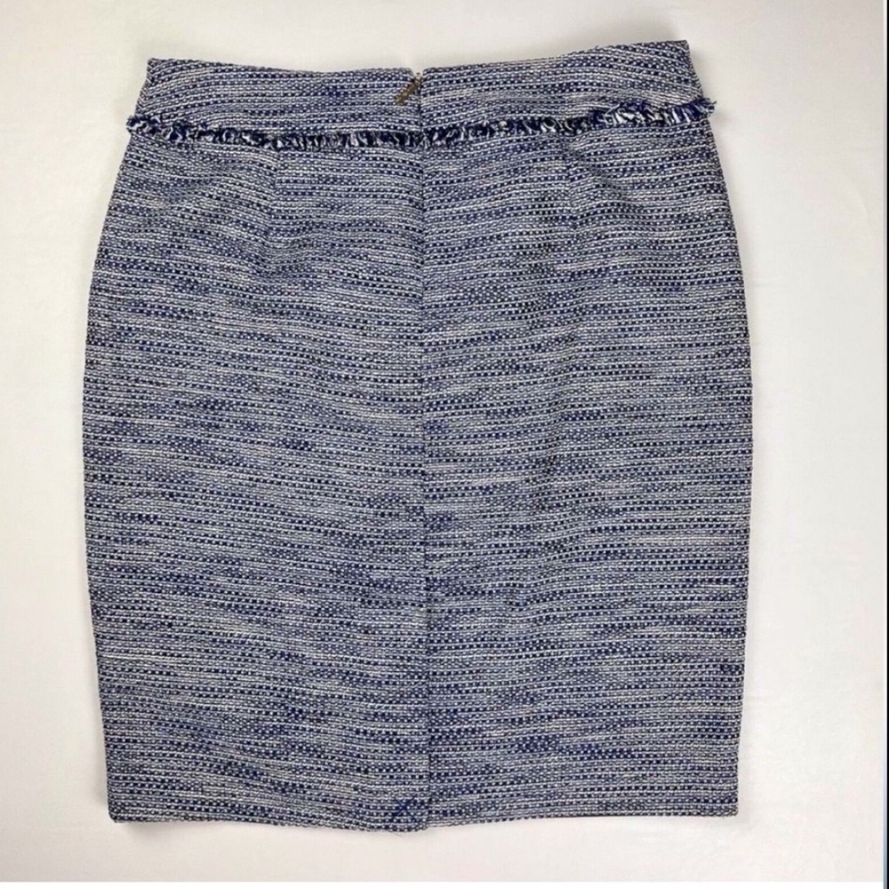 Karl Lagerfeld Pencil Skirt Womens 8
Blue Tweed Woven Fringe - Picture 2 of 10